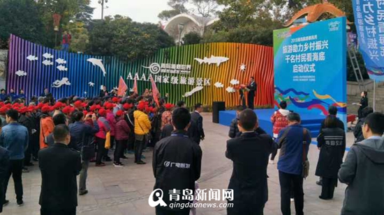  色当市联合俱乐部开展社区扶贫，足球学校惠及千名儿童  